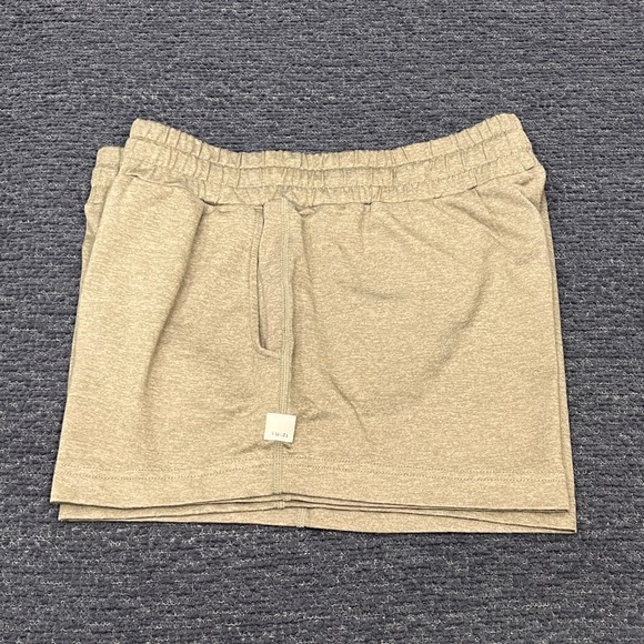 Vuori Performance Shorts Womens Medium Khaki Green Heathered Athletic Drawstring - Picture 6 of 8